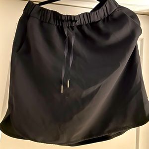 Lululemon black athletic skirt.